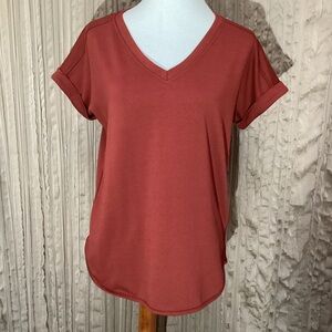 Cupio V-Neck Rust Top, rolled short sleeve, longer with U bottom, loose fit, Med